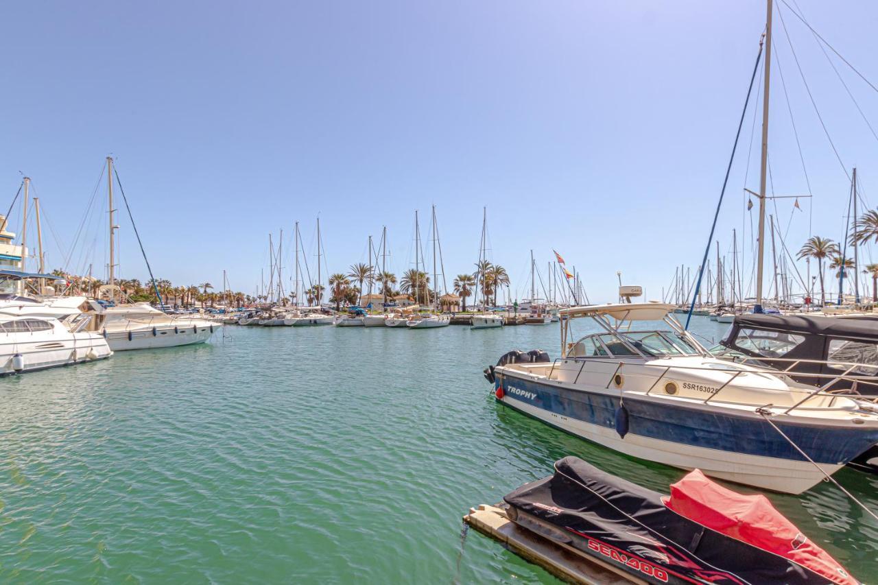 Puerto Marina Apartment เบนัลมาเดนา ภายนอก รูปภาพ