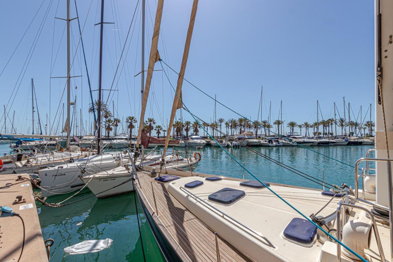 Puerto Marina Apartment เบนัลมาเดนา ภายนอก รูปภาพ