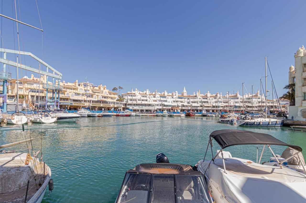 Puerto Marina Apartment เบนัลมาเดนา ภายนอก รูปภาพ