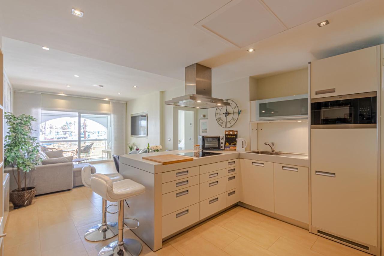 Puerto Marina Apartment เบนัลมาเดนา ภายนอก รูปภาพ