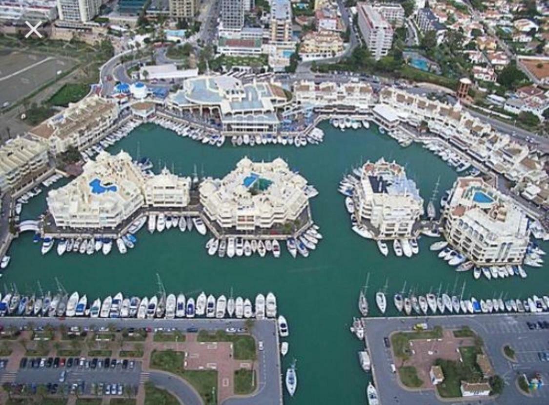 Puerto Marina Apartment เบนัลมาเดนา ภายนอก รูปภาพ